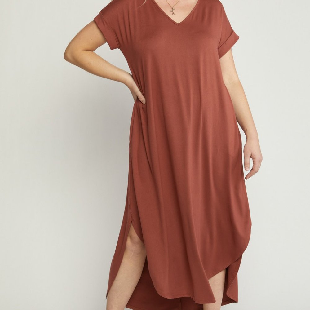 NWT Entro Jersey Knit V Neckline Maxi Dress With Pockets In Marsala Plus